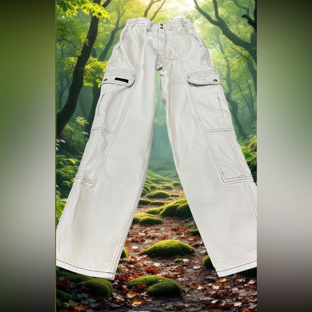 BDG Urban Outfitters Relaxed Skate Cargo Jeans.High Rise.Cream . Size: 25 (2)